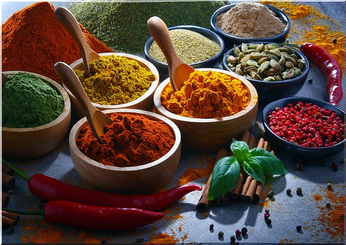 Condiments and spices to learn to cook.