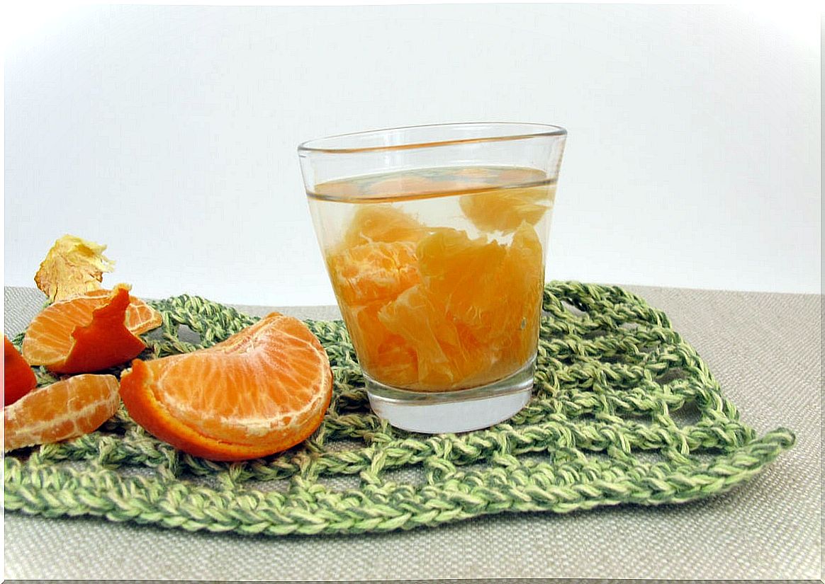 Detox water prepared with citrus fruits.