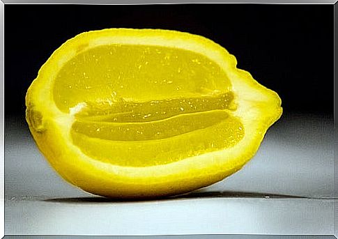 Lemon to clean the home