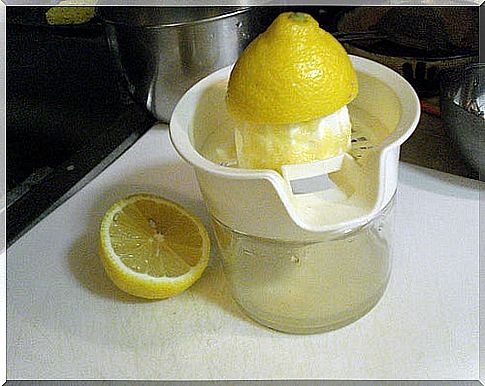 Lemon to clean the home