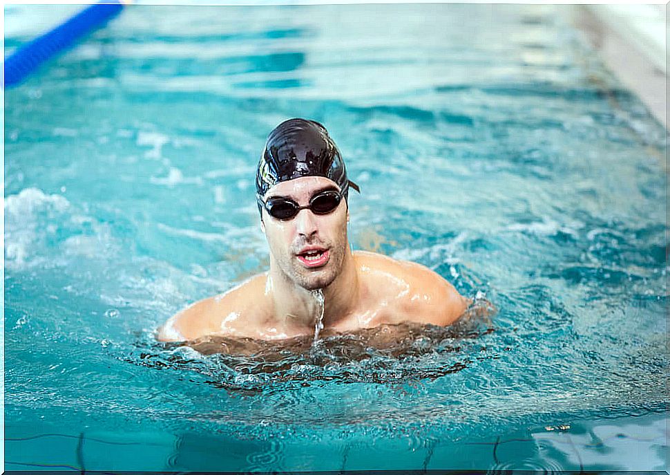 How to learn to swim in the pool