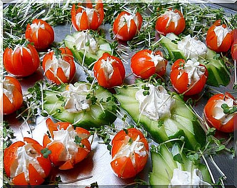 Tomato canapes